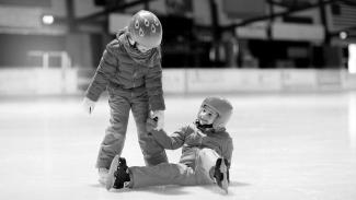Kinder Eislaufen